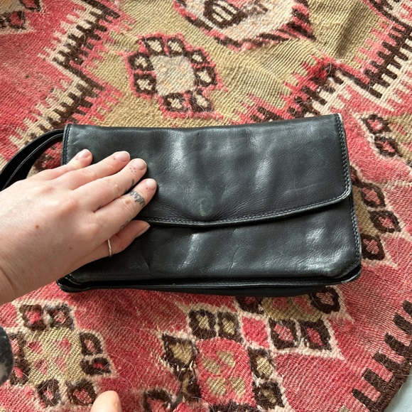 Leather wristlet wallet bag - Picture 2 of 6